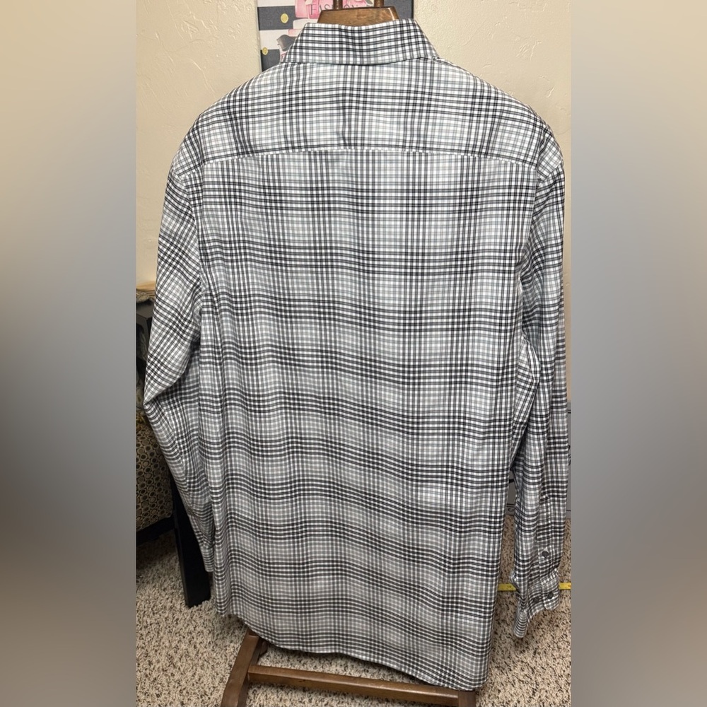 Perry Ellis Men’s Long Sleeve Black and White Plaid Button Down Shirt - Picture 2 of 6
